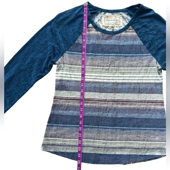 Women’s pullover shirt, size M - Picture 4 of 12